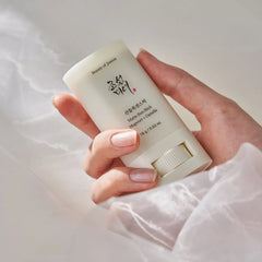 Stick solaire mat Beauty of Joseon : Armoise + Camélia SPF 50+ PA++++ 18g